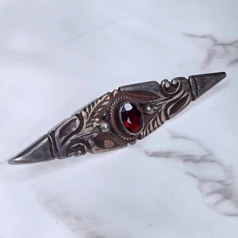 Vintage Sterling Silver 925 Garnet Bar Brooch Art Nouveau Leaf Scroll Pin 3.7g - Picture 3 of 9